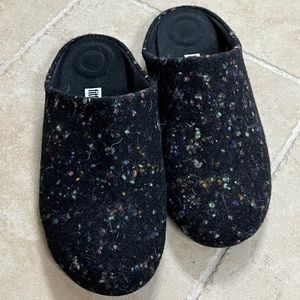 FitFlop Clog Slippers